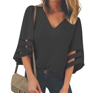*NWOT* Bell sleeved blouse
